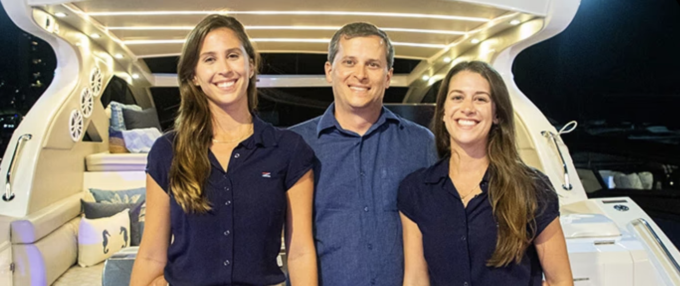 Família AZOV e embarcação